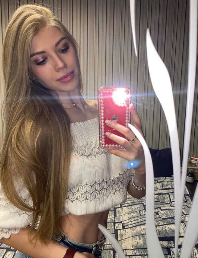 🎥 Карина привлекальеная девушка из Сорочинск цена от 8000 руб