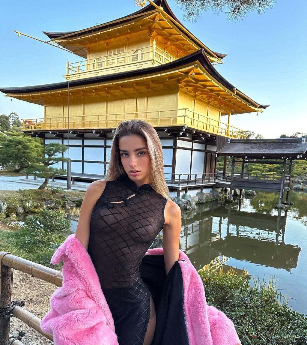 Светлана привлекальеная девушка из Сорочинск цена от 7000 руб