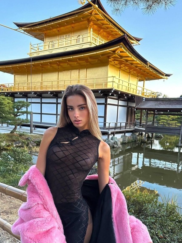 Светлана привлекательная девушка из Сорочинск цена от 7000 руб